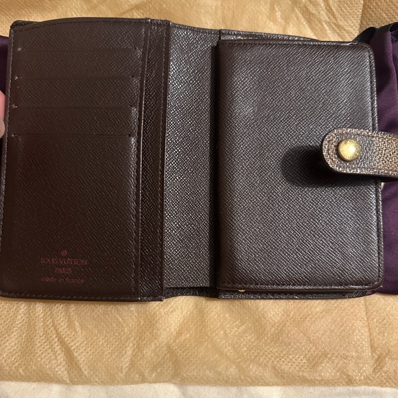 Louis Vuitton Damier Kisslock Wallet - Picture 5 of 12